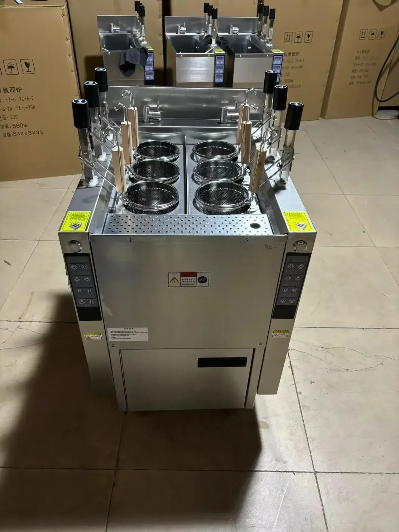 自動昇降式パスタクッカー（6バスケット付き）麺ボイラー 電気 - Commercial Kitchen Boiler のレビューと価格