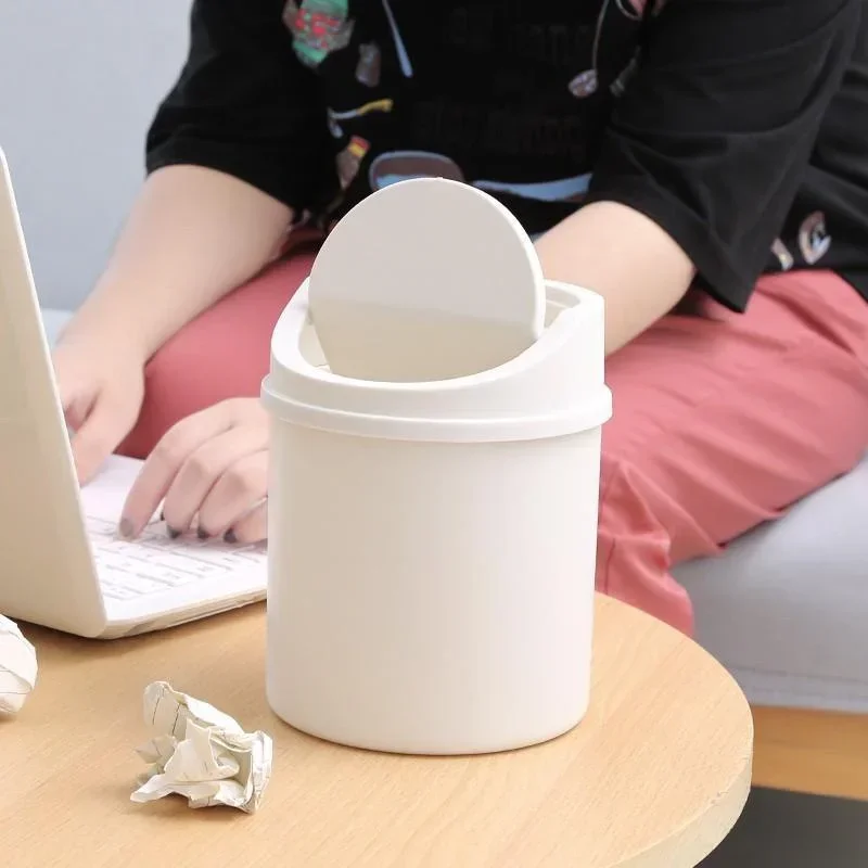 ミニデスクトップゴミ箱（蓋付き）ゴミ箱オーガナイザー寝室オフ - Commercial Kitchen Trash Can のレビューと価格